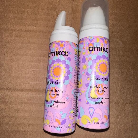 Amika plus size mousse travel sample